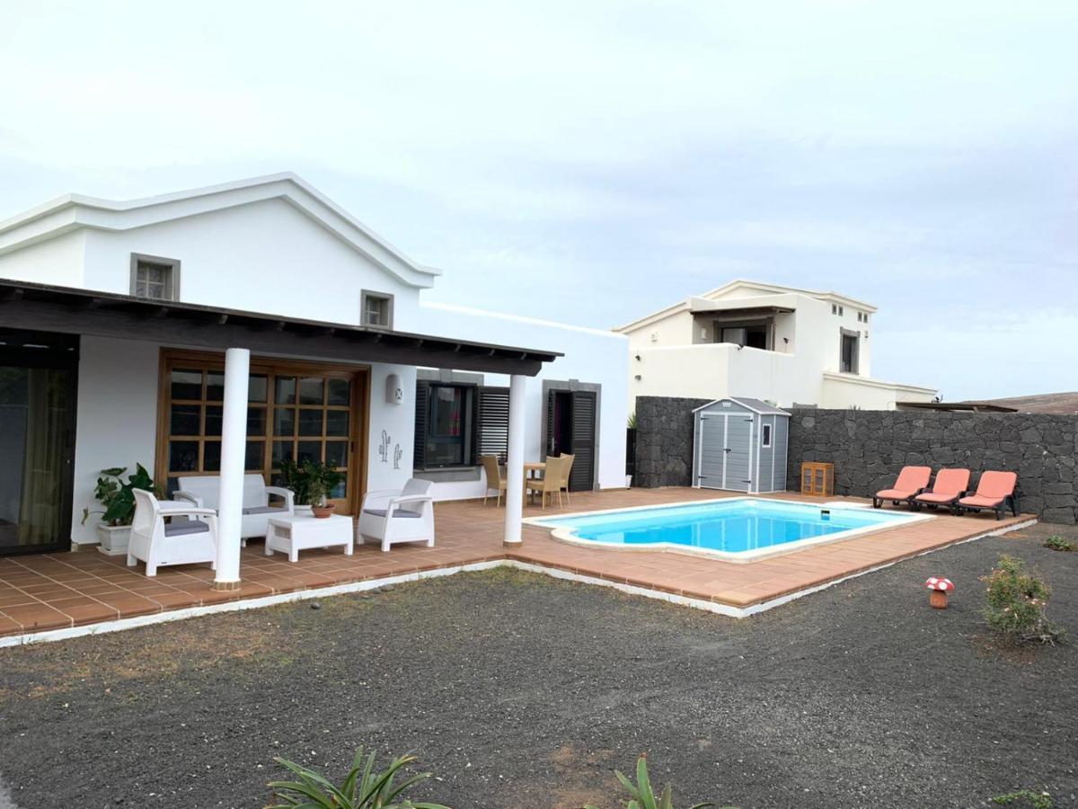 Villa Denise Yaiza  Bagian luar foto