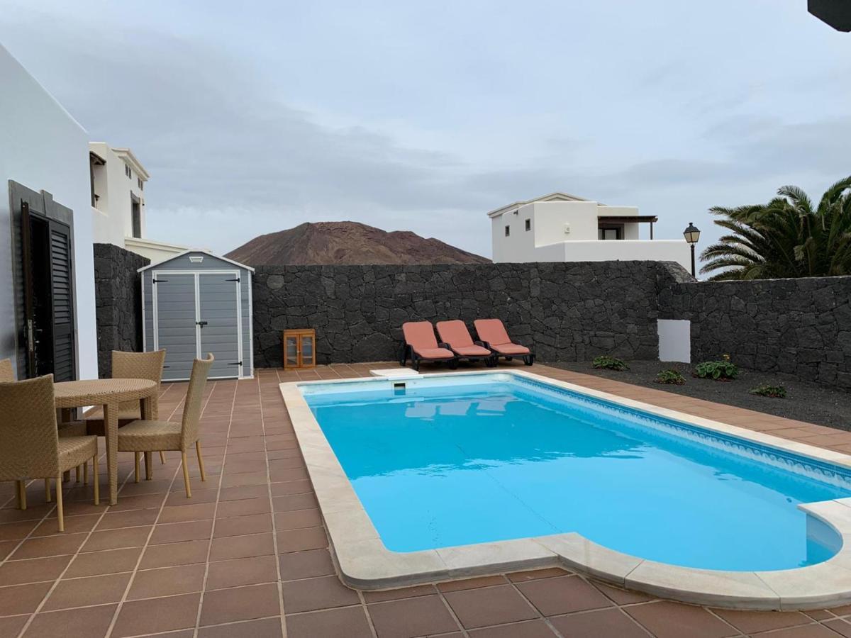 Villa Denise Yaiza  Bagian luar foto