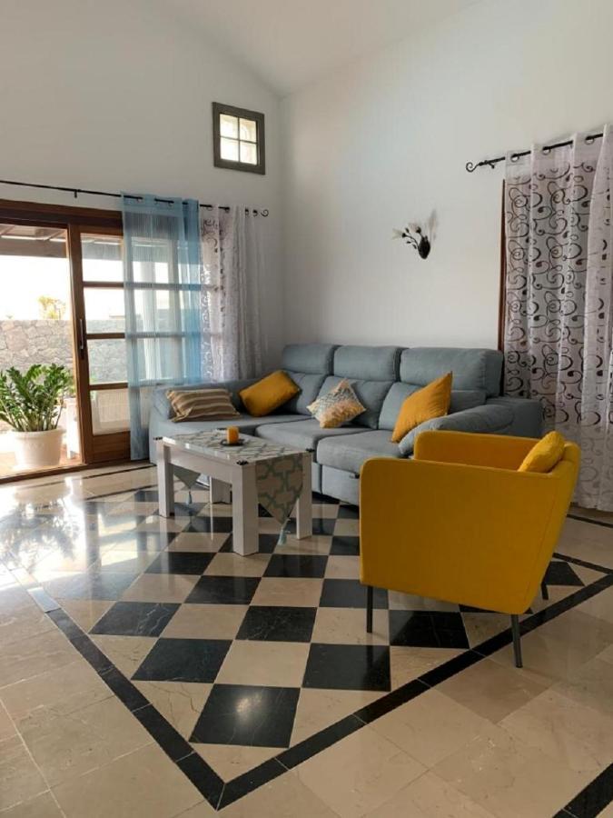 Villa Denise Yaiza  Bagian luar foto
